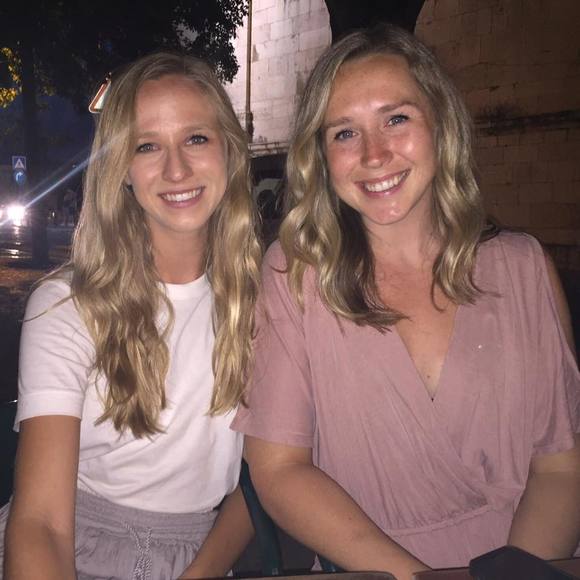 Meet your Posher, Laura - Picture 1 of 1